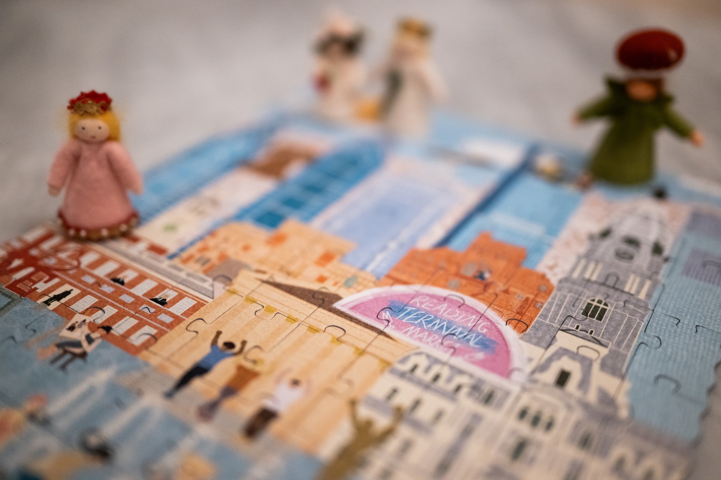 Philadelphia Summer & Winter Double-Sided Keepsake Puzzle